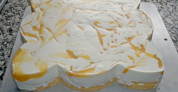 Käsesahnetorte mit Pfirsichen