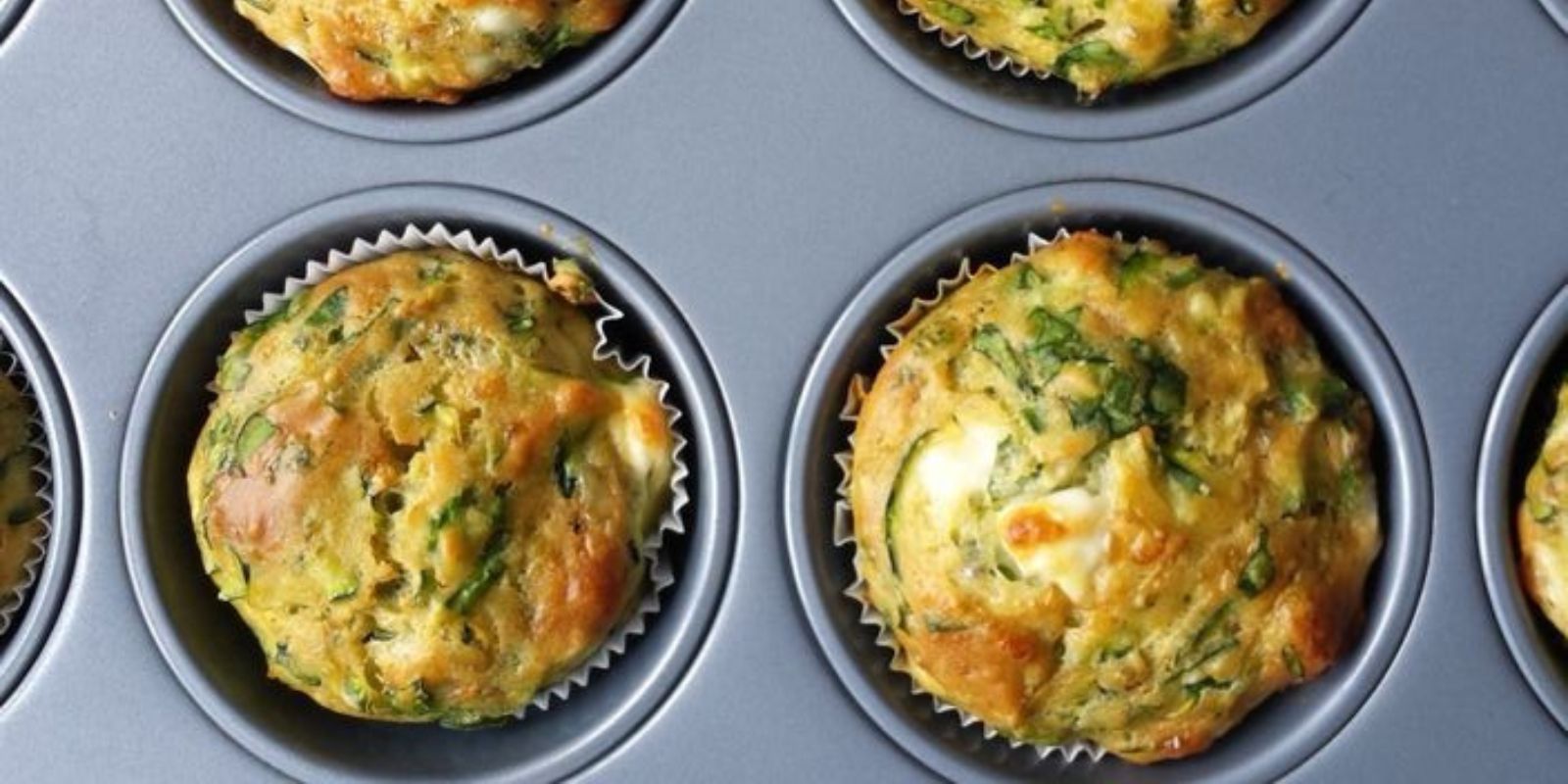 Leicht und köstlich: Zucchini Muffins als saftige Überraschung