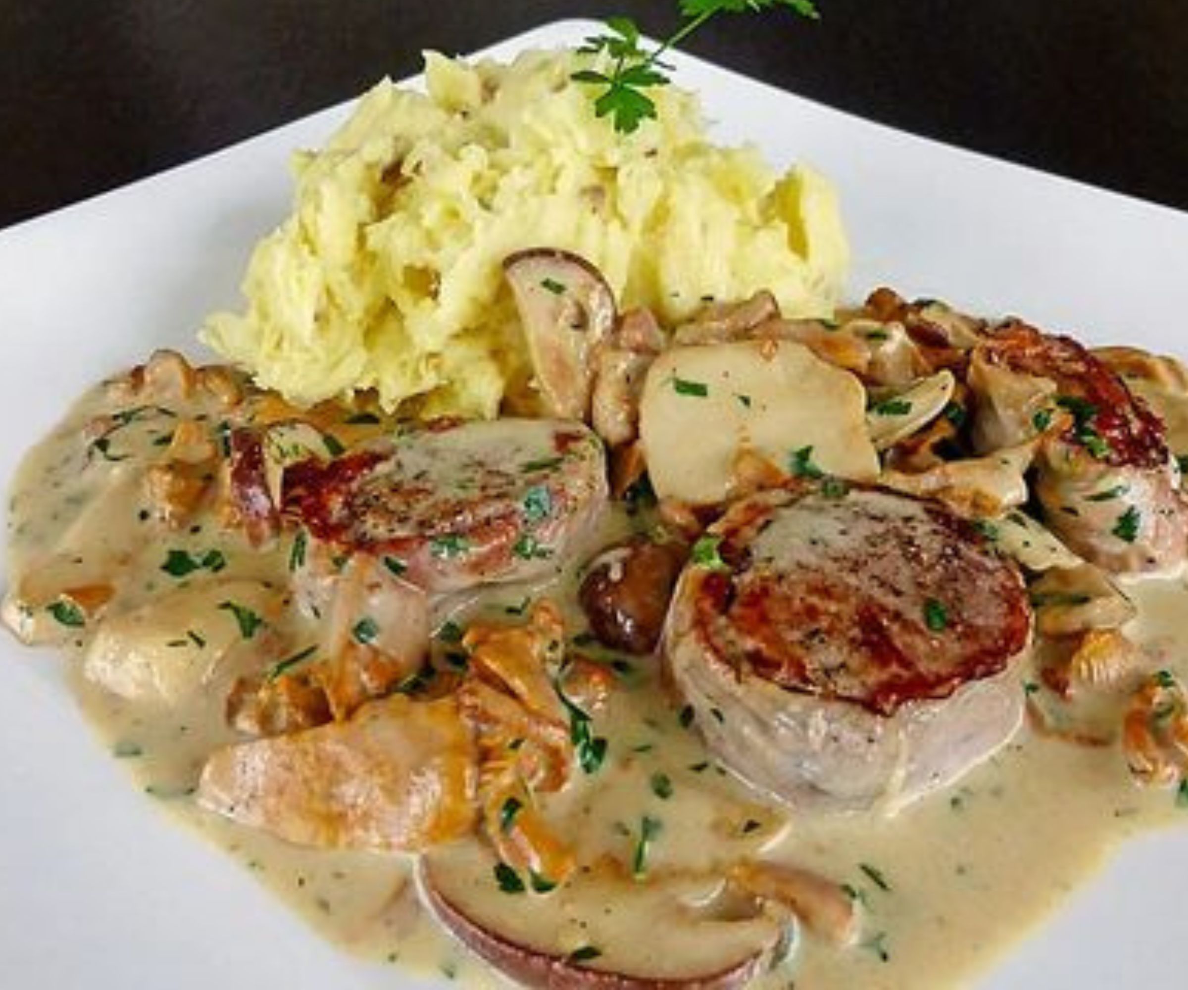 Medaillons in Pilzrahmsauce: Ein Genuss wie aus dem Restaurant