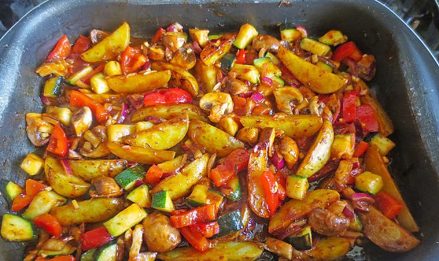 Mediterrane Kartoffel Gemüsepfanne