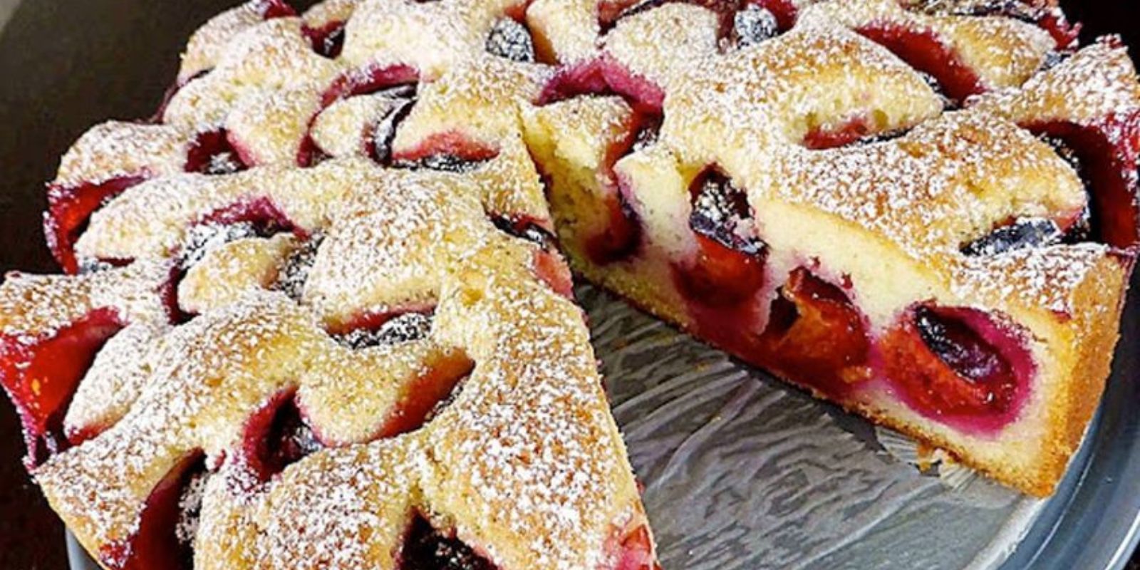 Megaleckerer Joghurt Kirschkuchen: Blitzschnell in 5 Minuten zubereitet!