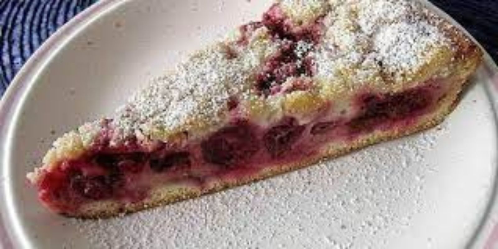 Megaleckerer Joghurt-Kirschkuchen in 5 Minuten Zubereitet: Eine Schnelle Köstlichkeit für Genussmomente