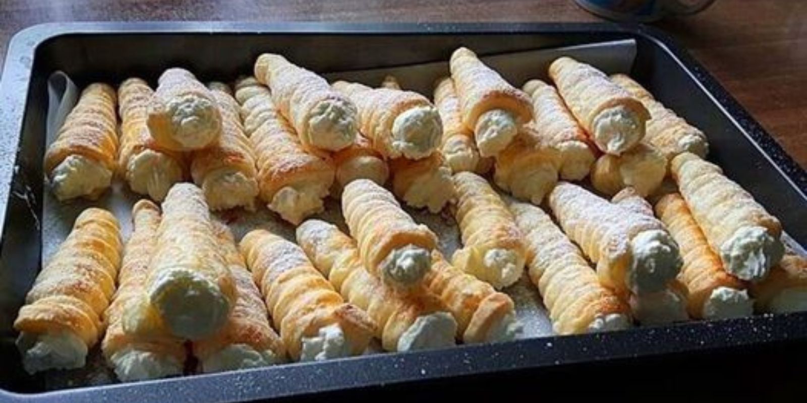 Mhmmmm da bleibt ganz sicher keiner übrig: Omas Schaumrollen mit Vanillecreme