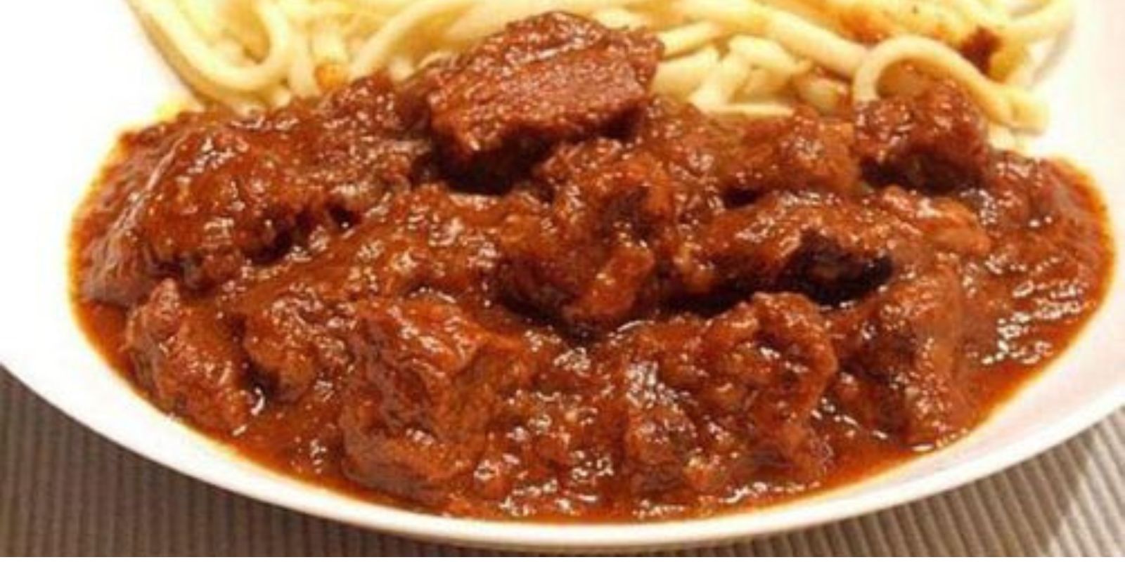 Mhmmmm das macht süchtig! – Omas berühmtes Gulasch