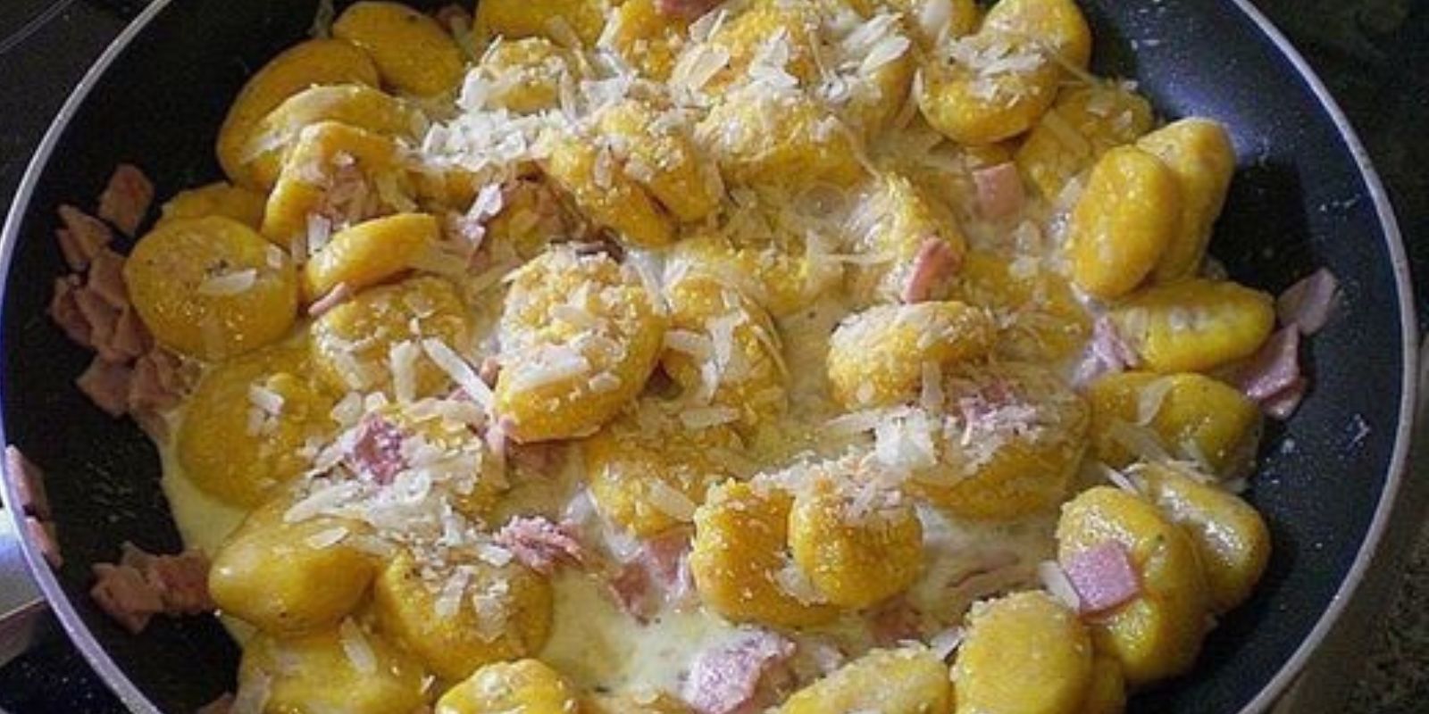 Mhmmmm schmeckt jedem!! – Gnocchi mit Käse Knoblauch Schinken Soße