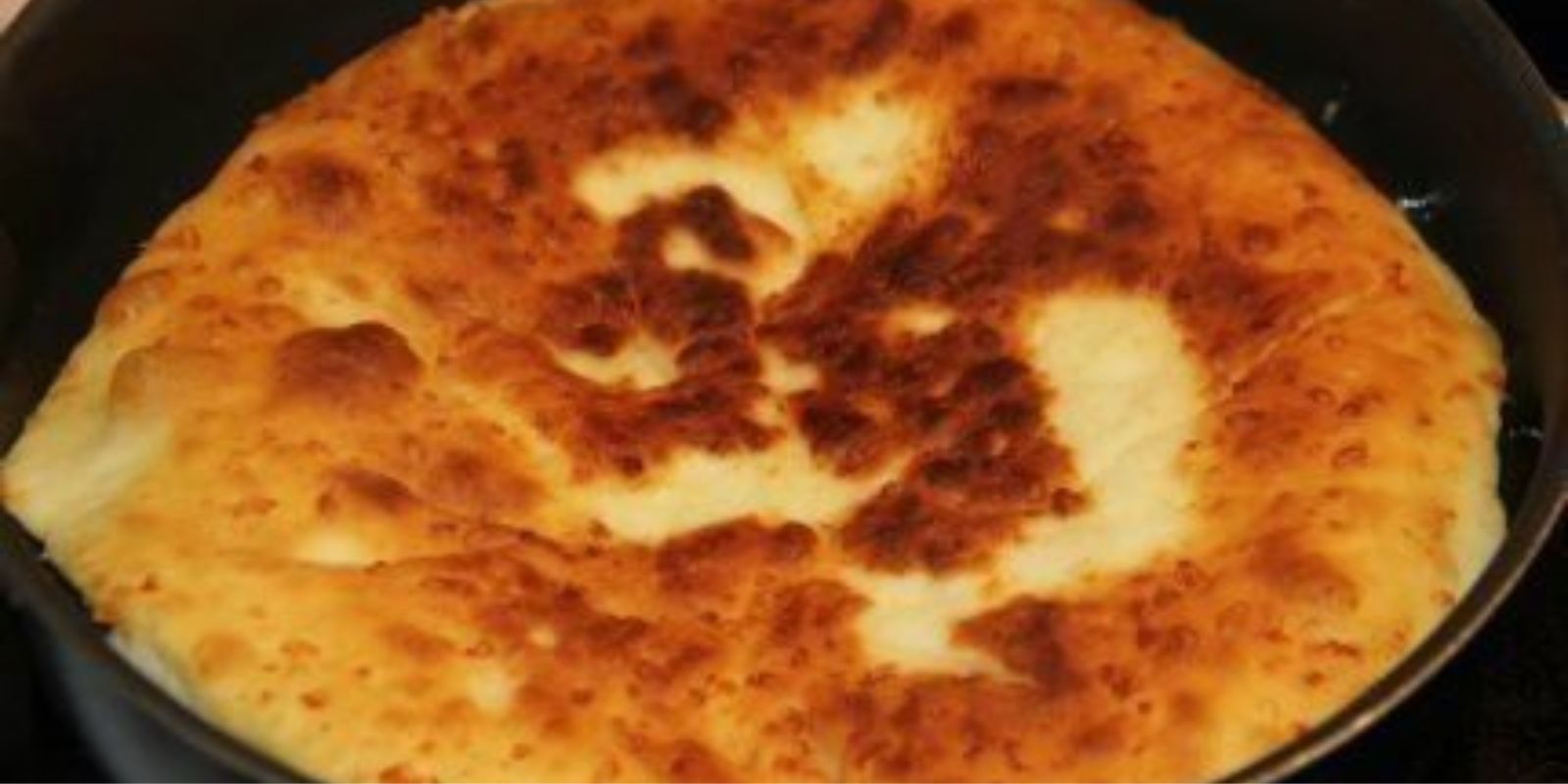 Mit Käse gefüllter schneller Langosch