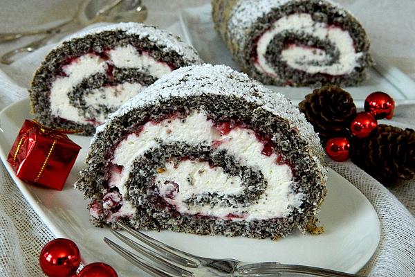 Mohn – Preiselbeer Roulade