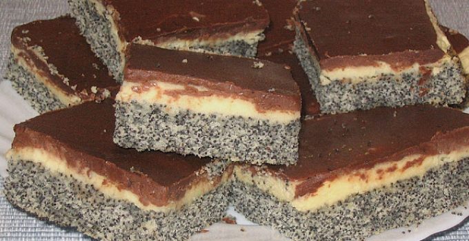 Mohnkuchen mit Vanillecreme und Schoko (leckerer Blechkuchen, schmeckt lecker, gelingt immer)