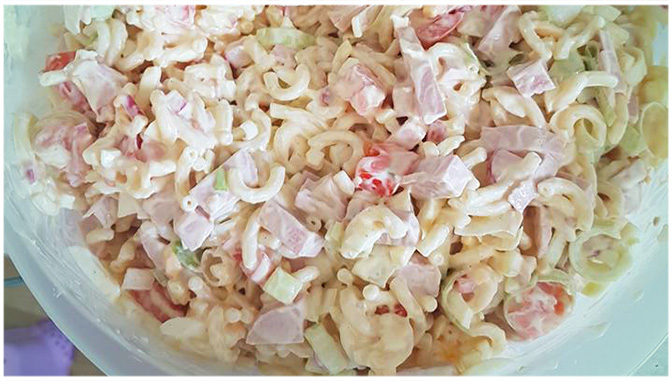 NUDEL FLEISCHWURST VON HUHN SALAT MIT SCHNELLER ZUBEREITUNG