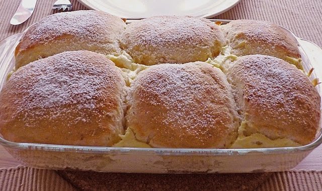 Nussbuchteln mit Topfenfüllung