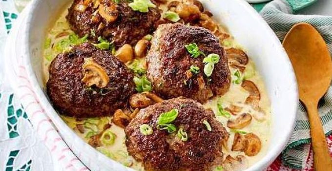 Ofenfrikadellen in Champignon Rahm