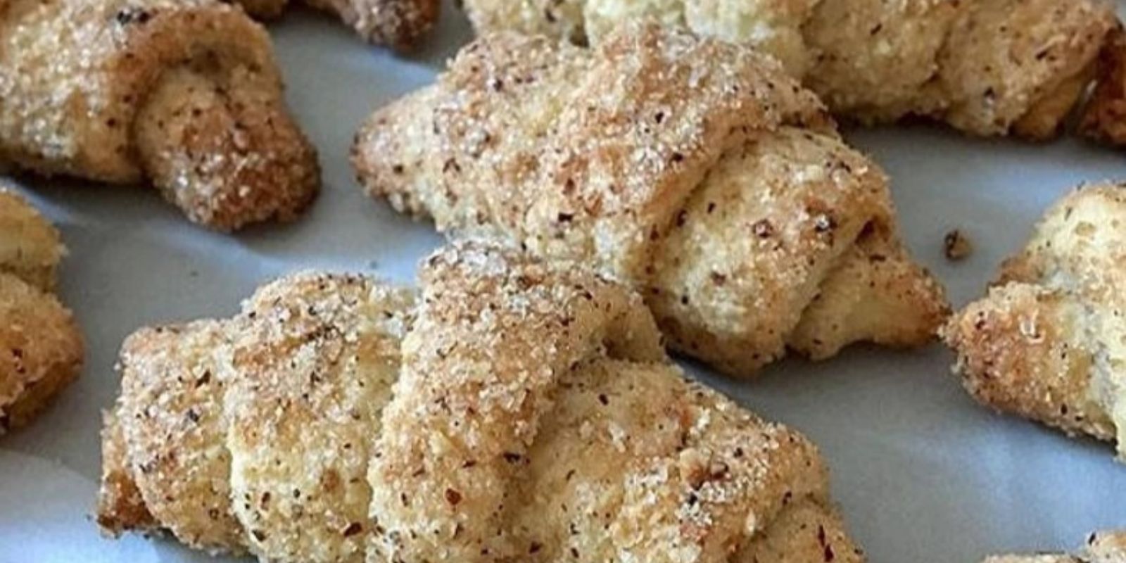 Omas Haselnuss Hörnchen