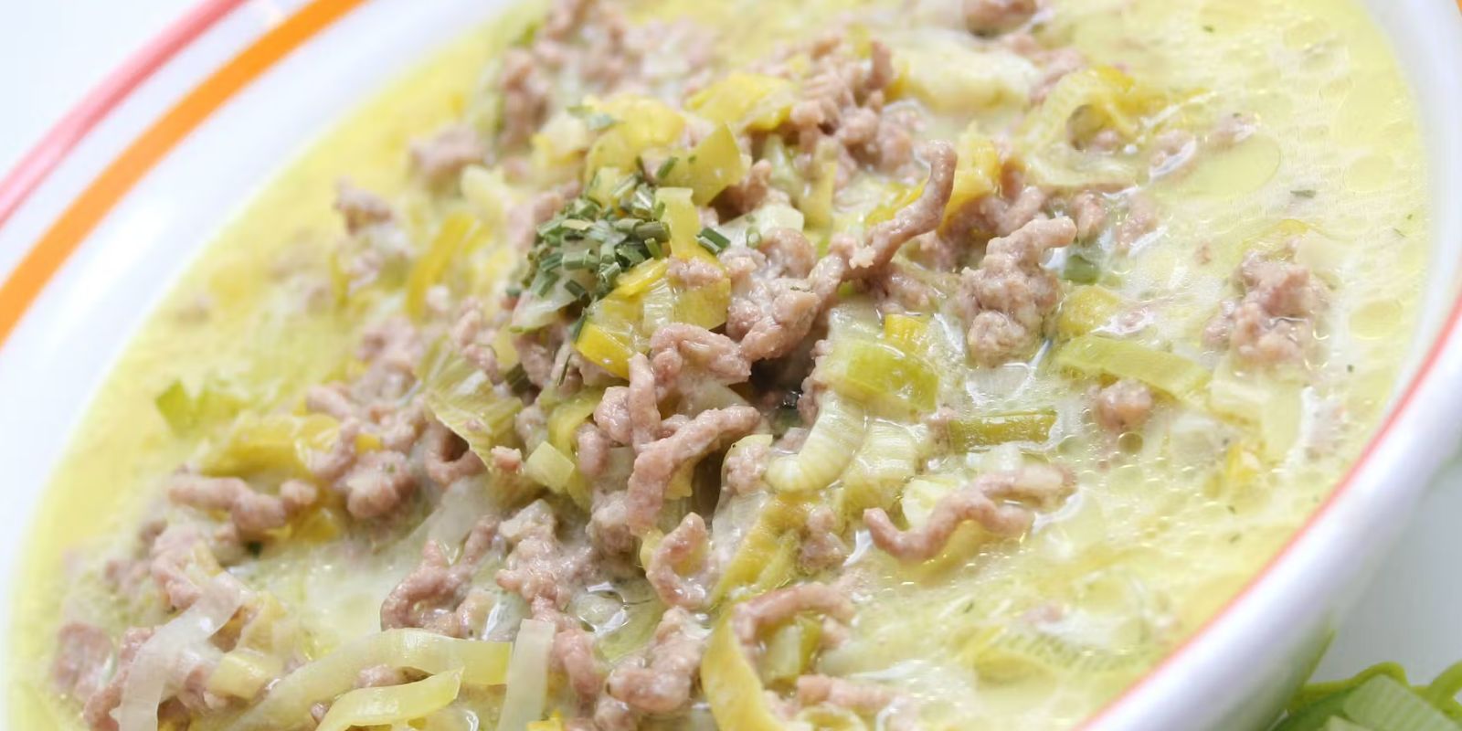 Omas Lauch Hackfleisch Suppe – Mit diesem Rezept steht sie ganz schnell auf dem Tisch!