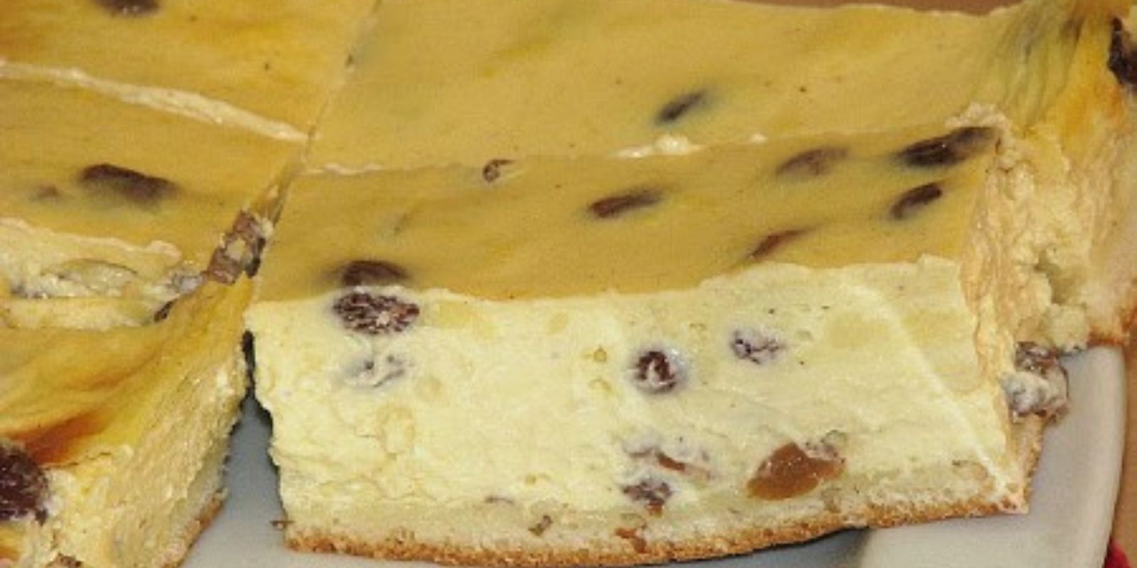 Omas Lecker Schmandkuchen: Ein Stück Nostalgie auf dem Kuchenteller