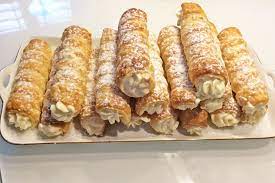 Omas Schaumrollen mit Vanillecreme