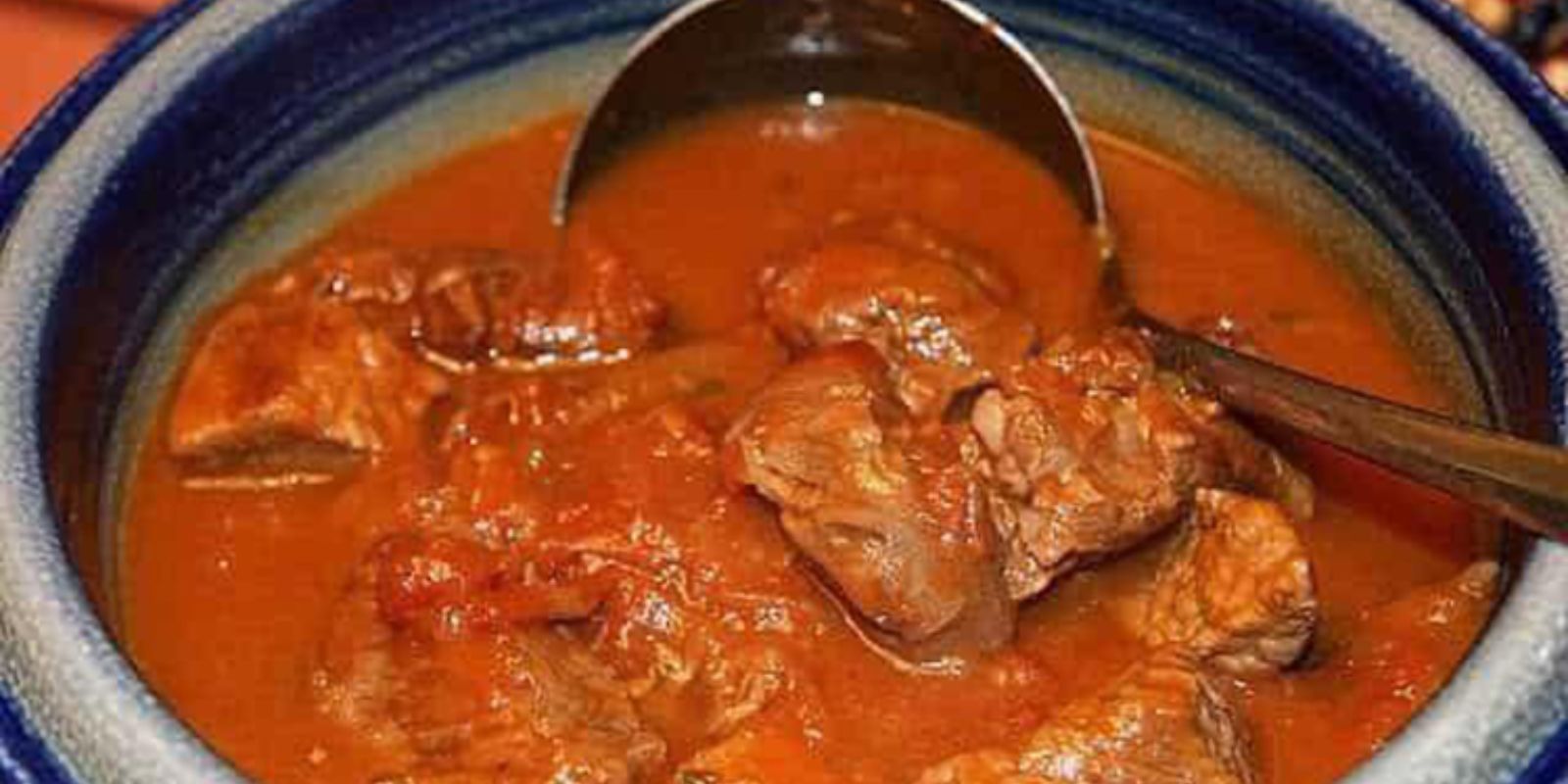 Omas berühmtes Gulasch