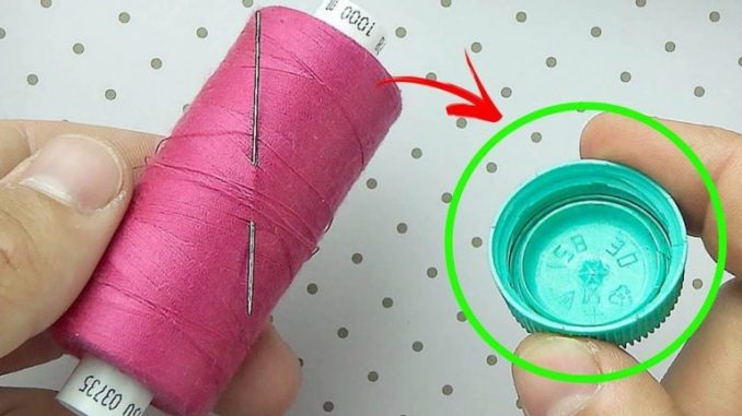 Omas einfacher Nadeleinfädeltrick: Alles, was Sie brauchen, ist ein Flaschenverschluss