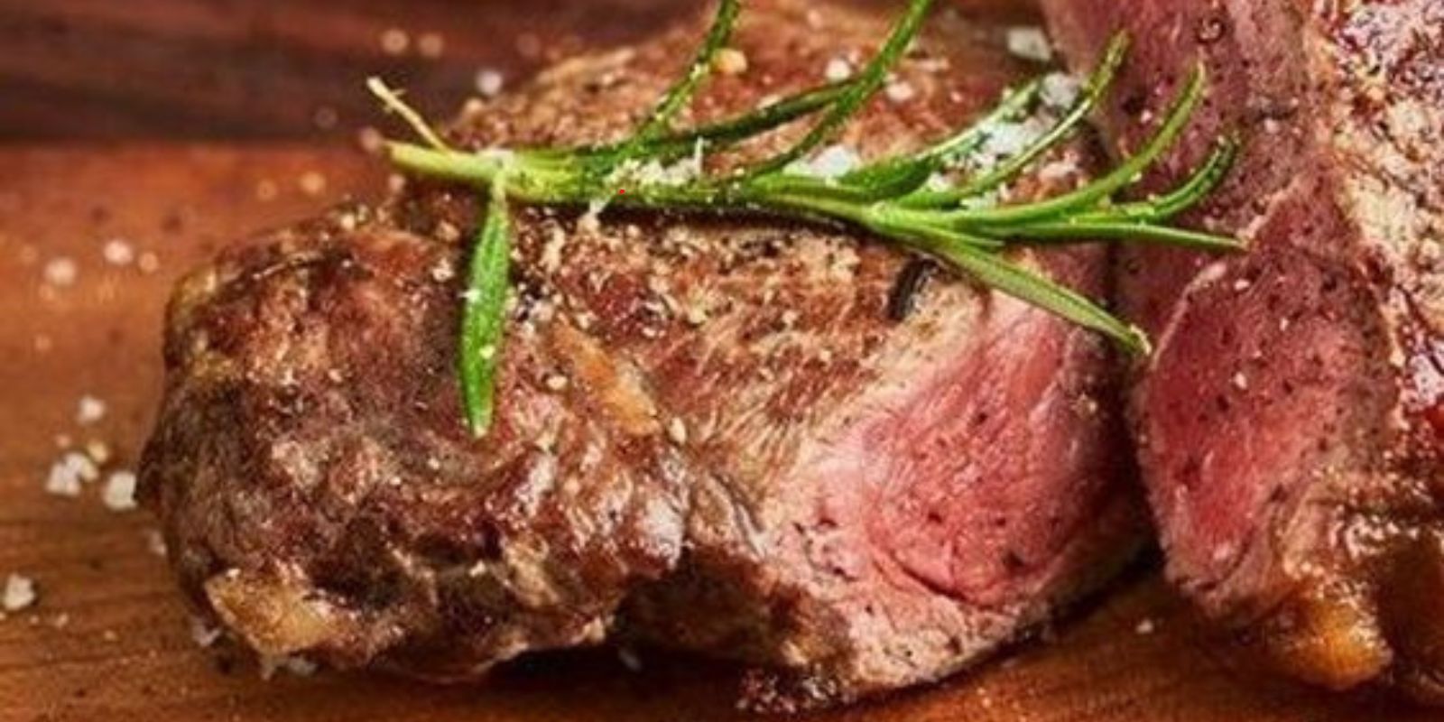 Perfekt Angebratenes Ribeye-Steak