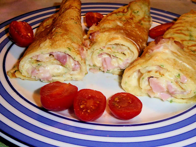 Pikante Pfannkuchen mit Schinken und Käse