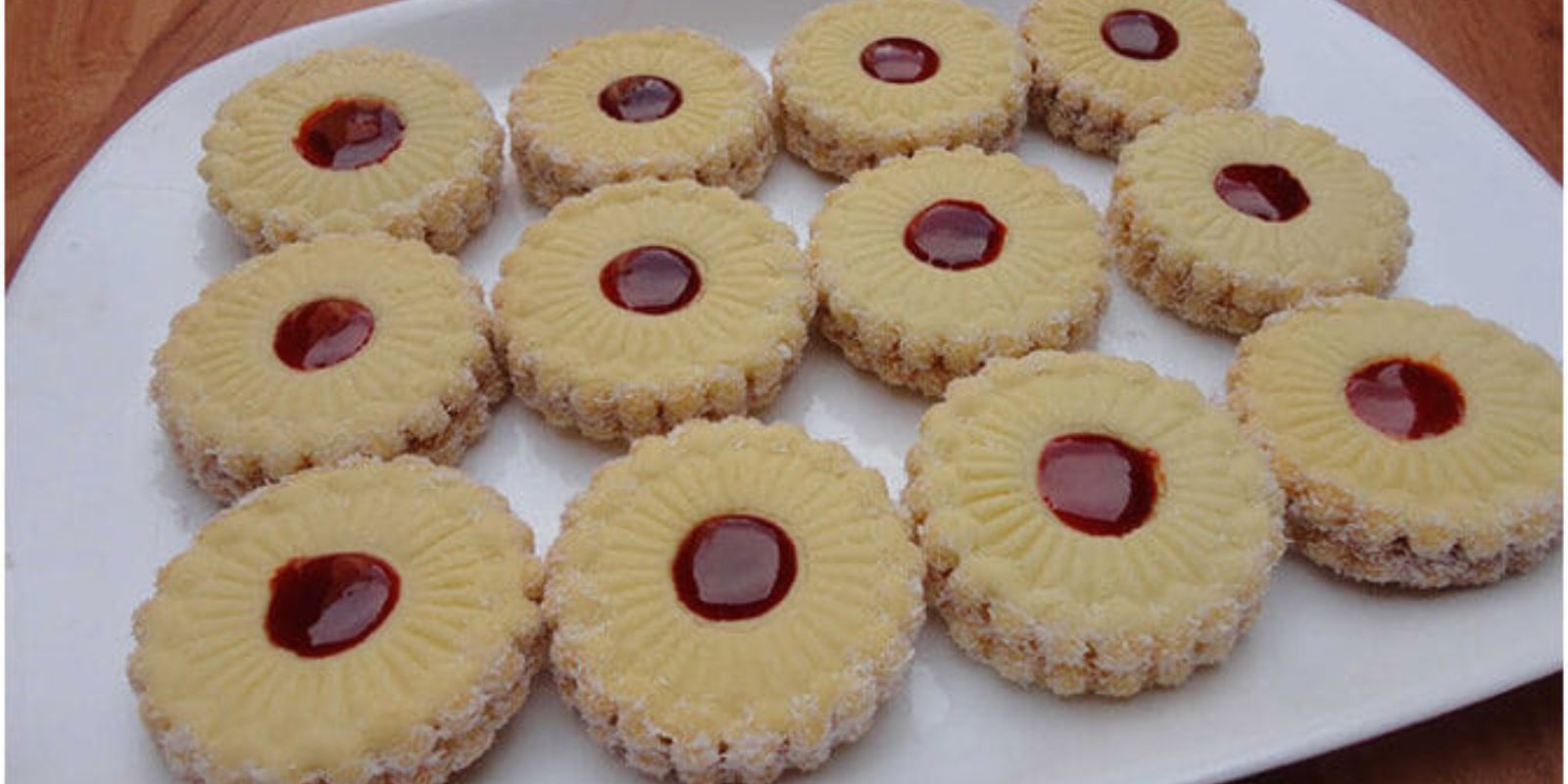 Plätzchen mit Selbstgemachter Marmelade: Ein Muss für den Festlichen Tisch