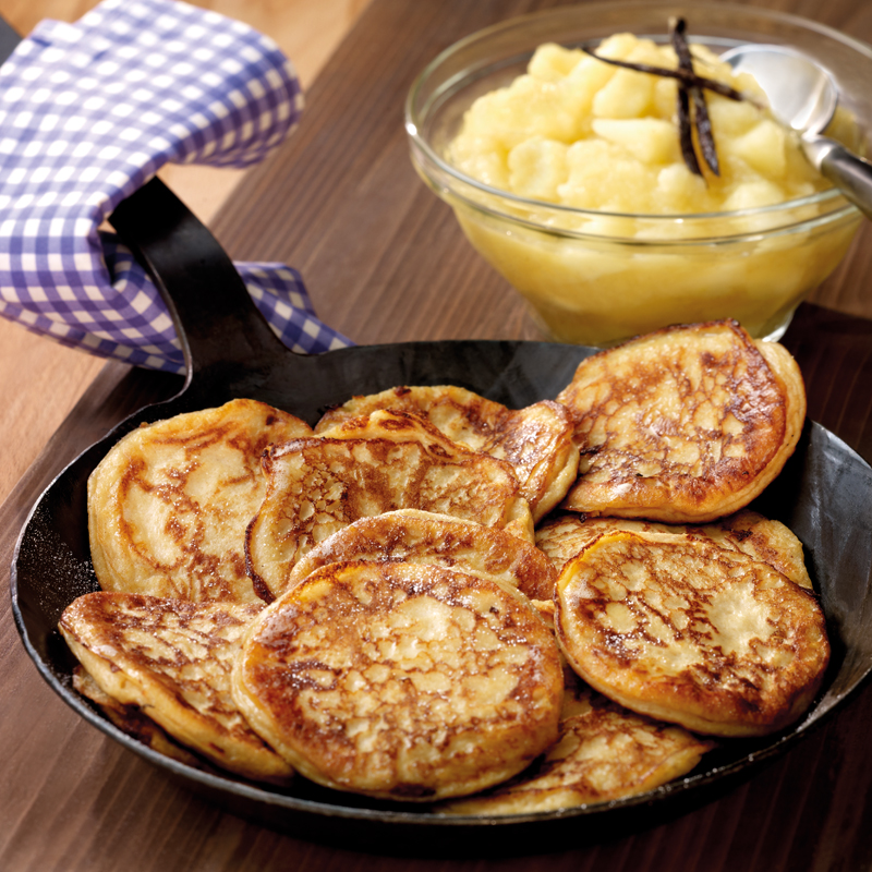 Quarkplinsen mit Apfelkompott