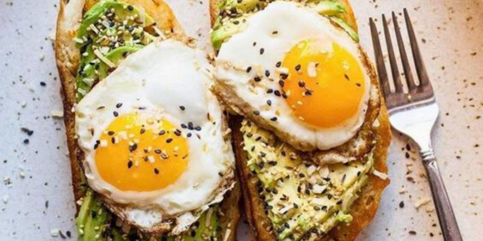 Rezept für Kartoffel-Spinat-Eierpfanne: Herzhaft und Sättigend