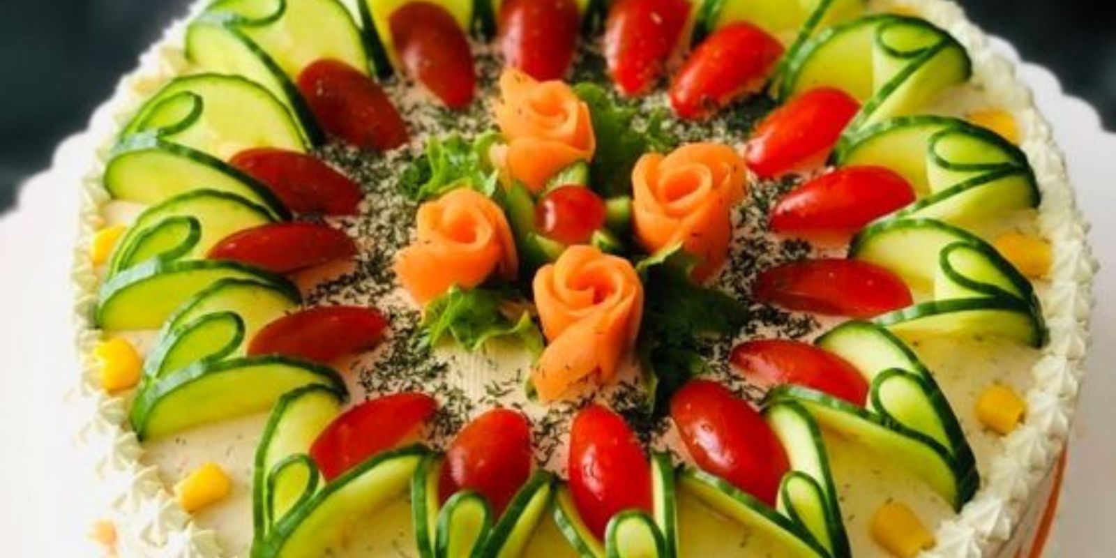 Rezept für Party-Salattorte: Ein Blickfang auf jeder Feier