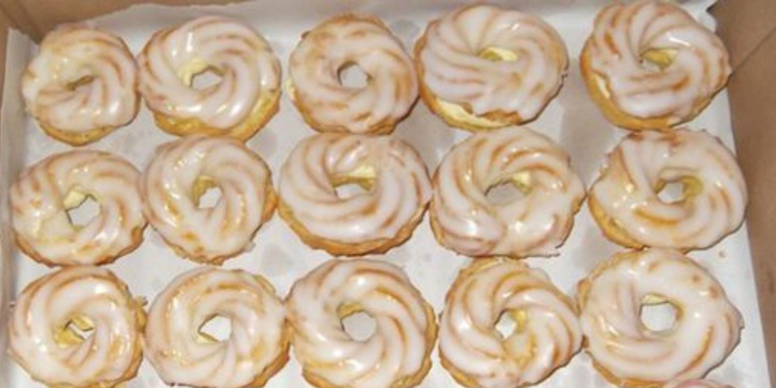 Rezept für Spritzkuchen mit Leichter Buttercreme: Zart und Verführerisch