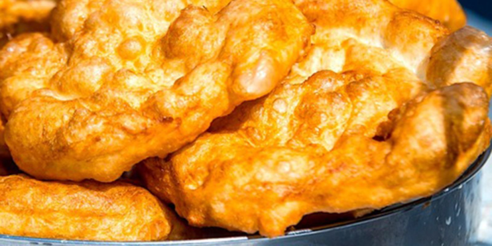 Rezept für Ungarischen Lángos: Knusprige Köstlichkeit aus der ungarischen Küche