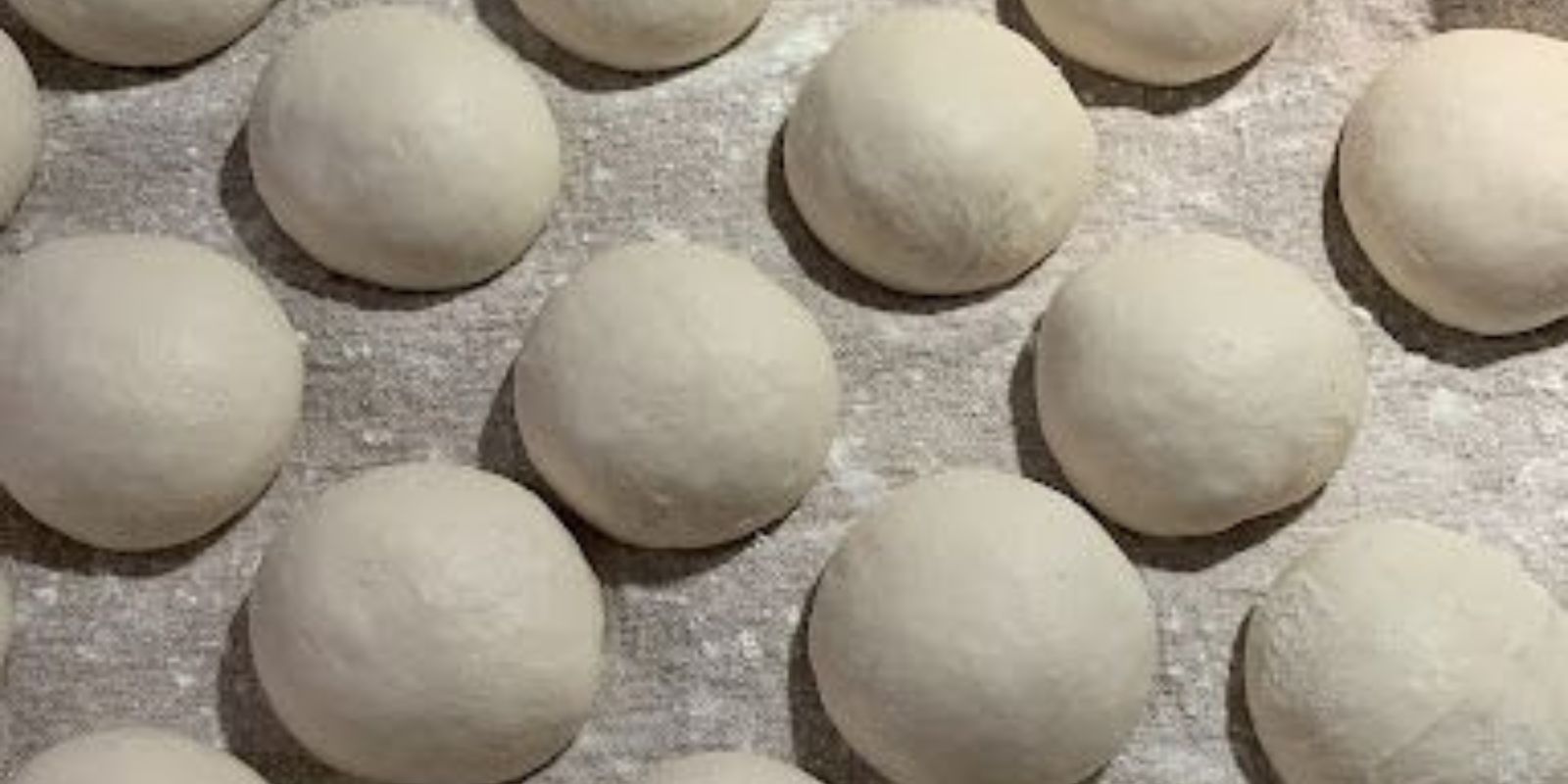 Rezept für Universellen Joghurt-Hefeteig: Vielseitig und Lecker