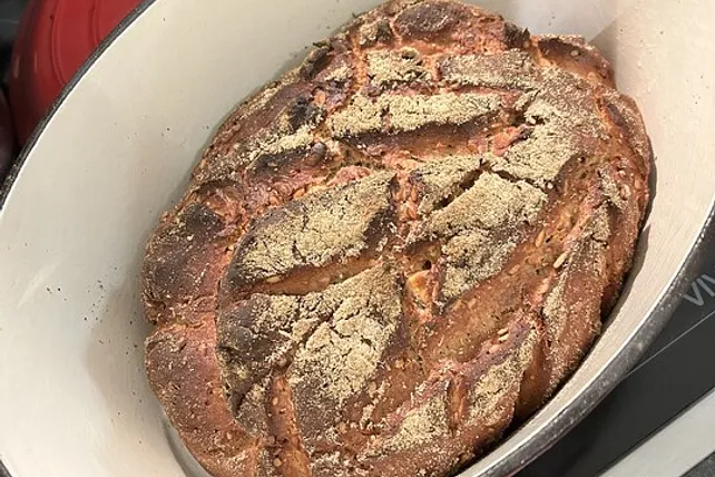 Roggen-Dinkel-Mischbrot im Römertopf