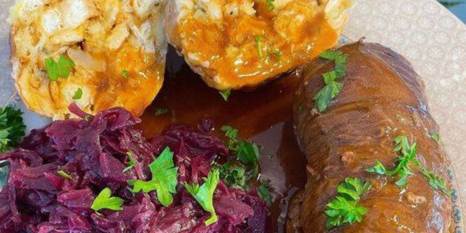 Rouladen Brezelknödel und Rotkohl