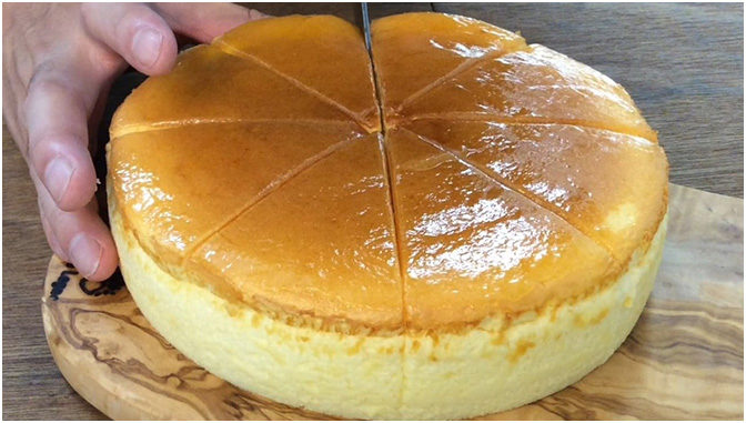 Ruckzuck gebacken: Dieser Käsekuchen besteht aus nur 3 Zutaten