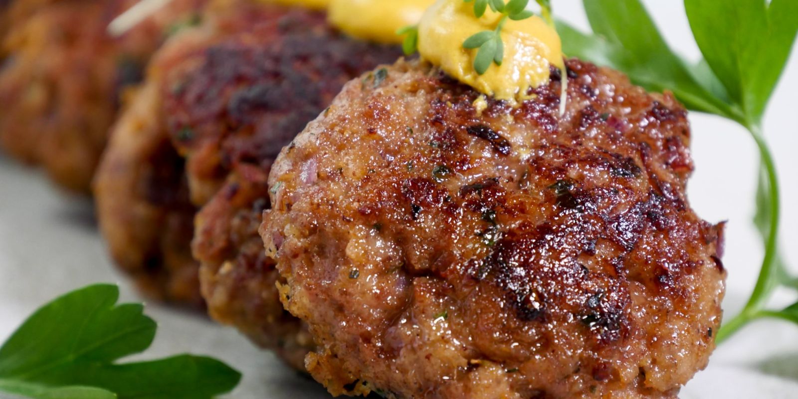 Saftige Frikadellen – Herzhafter Genuss auf dem Teller