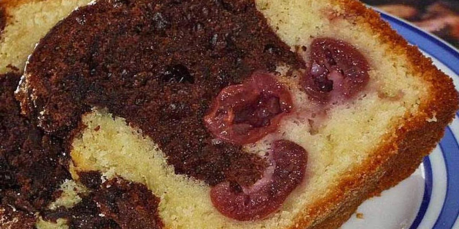 Saftiger Rührkuchen mit Kirschen !