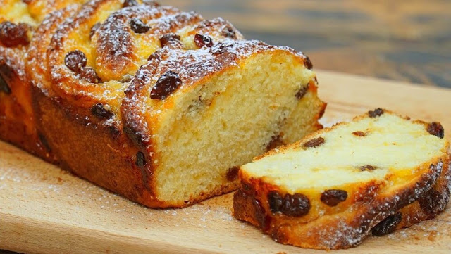 Saftiger Rosinenkuchen