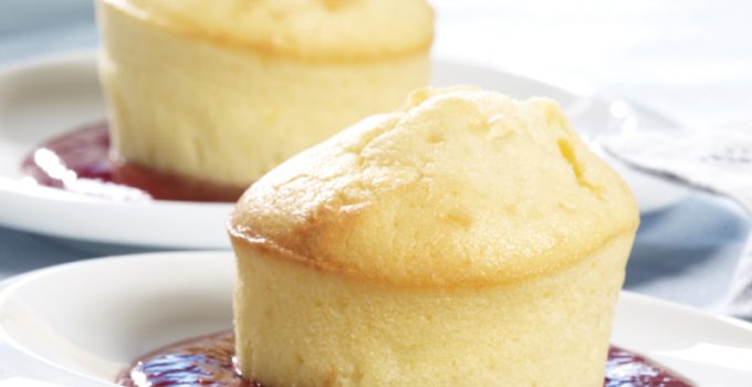 Schmandmuffins mit Himbeerspiegel
