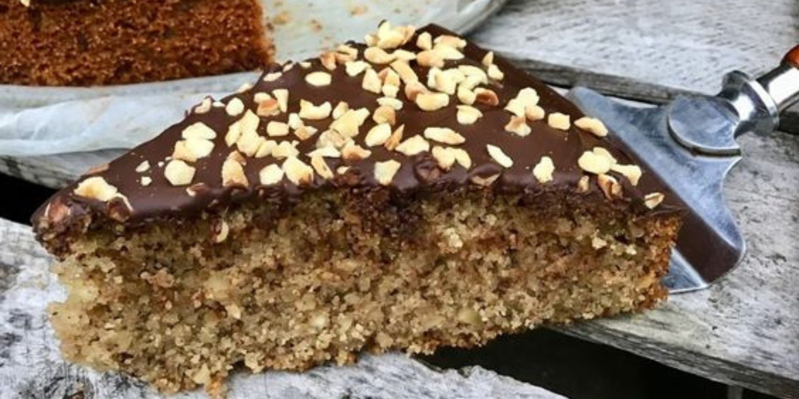 Schneller Nusskuchen aus einem Ei: Einfach, lecker, und schnell gebacken!