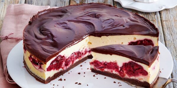 Schwarzwälder-Käse-Torte