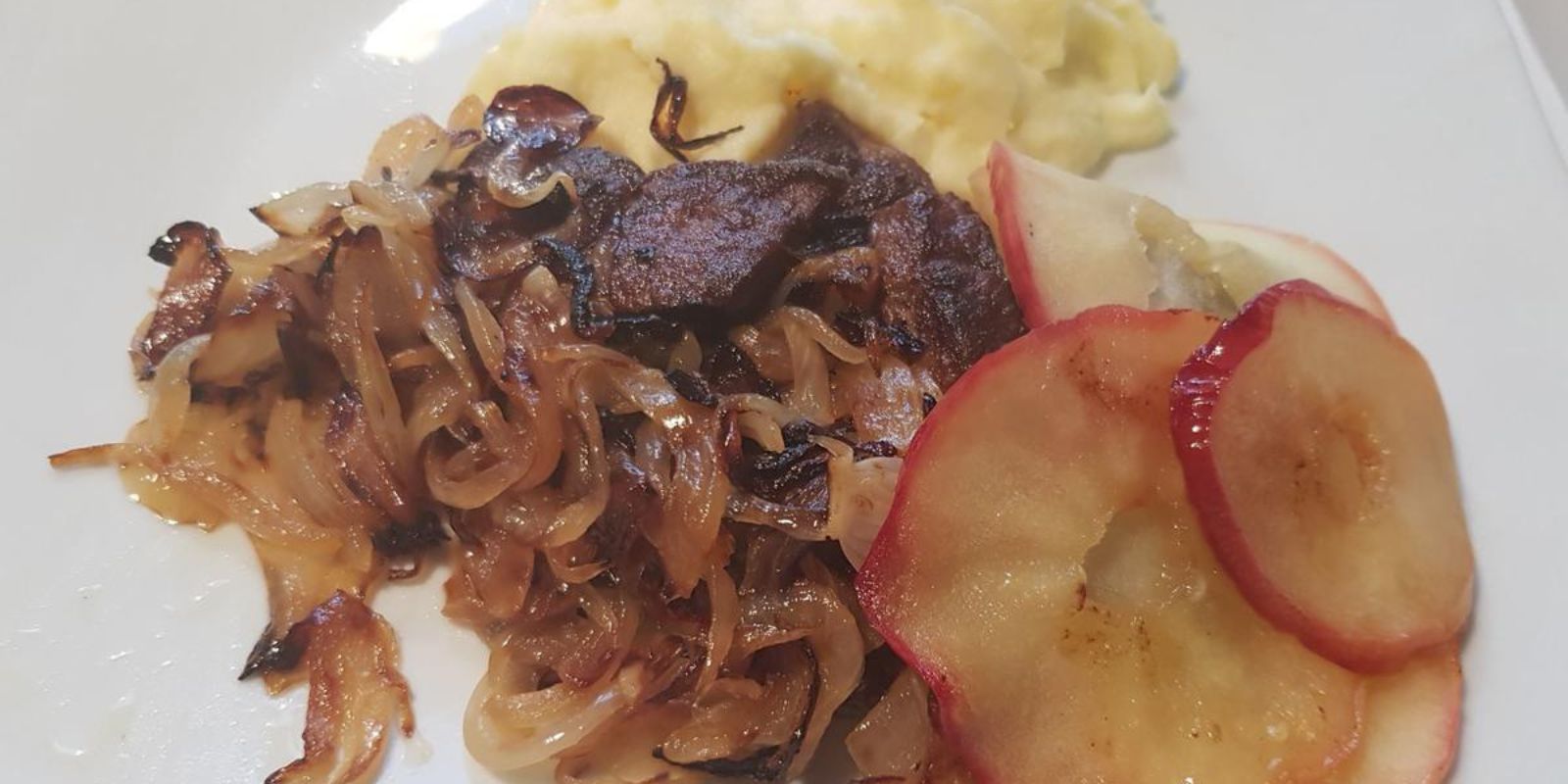 Schweineleber, Kartoffelbrei und Erbsen!