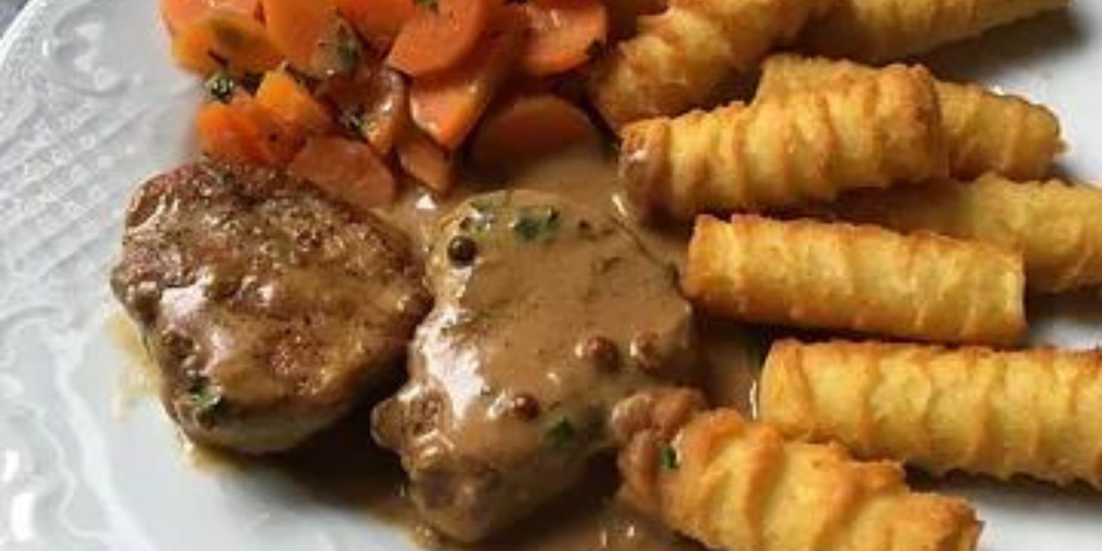 Schweinemedaillons in Pfefferrahmsauce