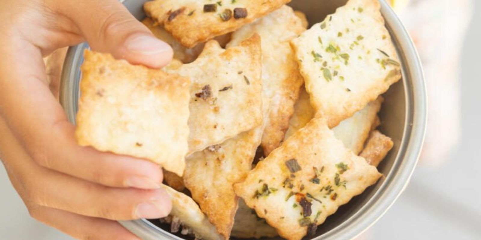 Selbstgemachte Cracker – Knuspriger Genuss aus der eigenen Küche