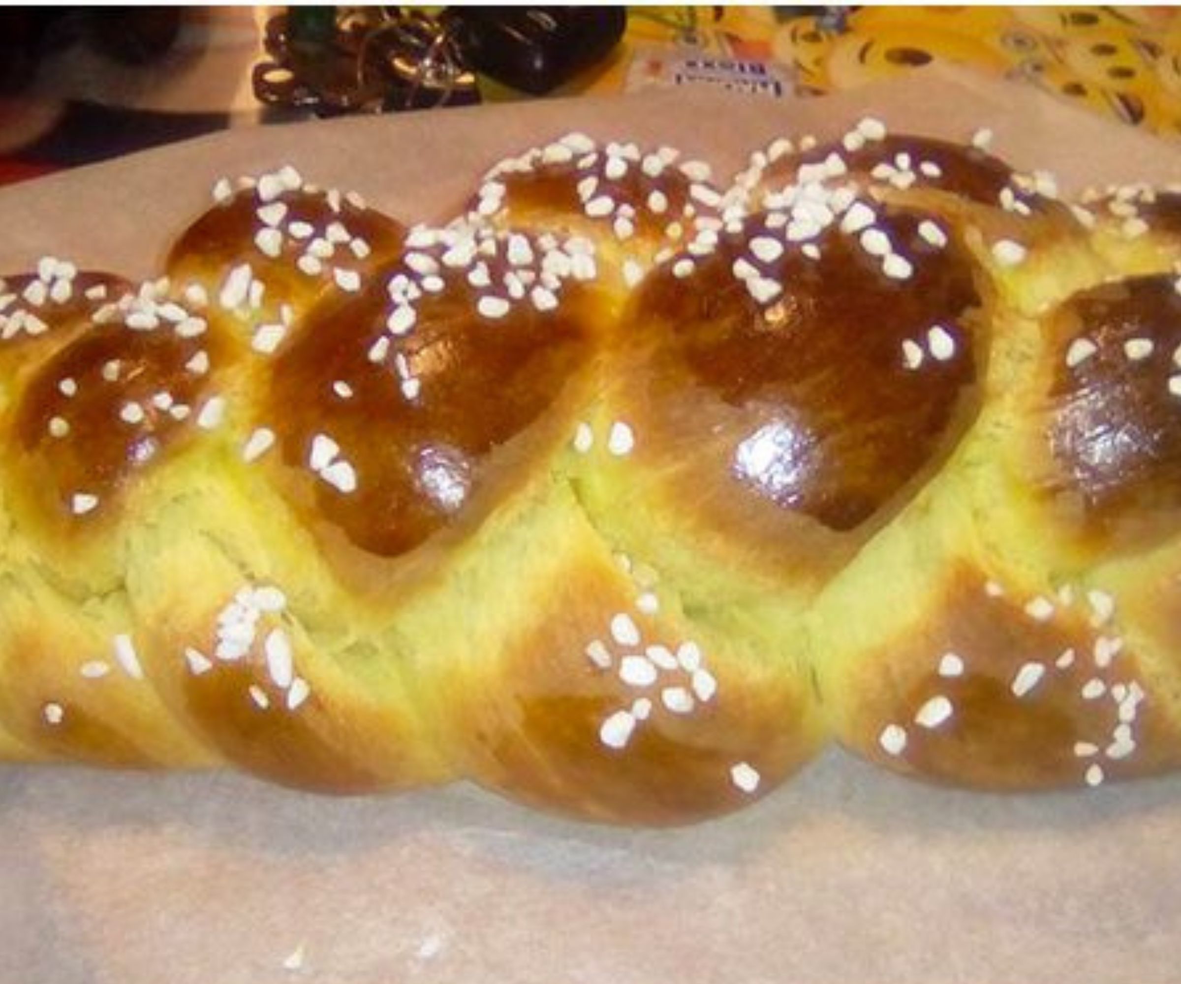 Selbstgemachter Striezel: Traditionelles Backvergnügen aus Österreich