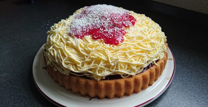 Süßer Spaghettikuchen
