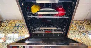 So reinigen und polieren Sie den Filter Ihres Geschirrspülers