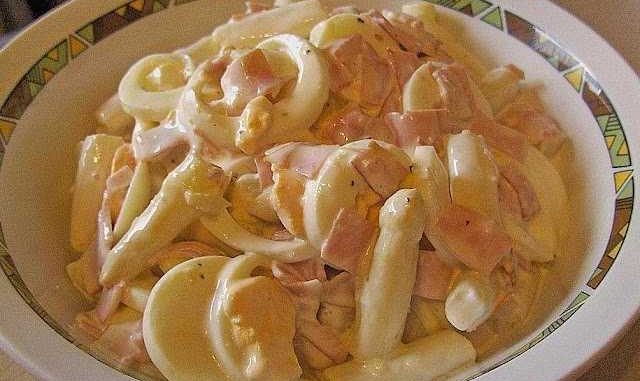 Spargelsalat mit Schinken und Ei