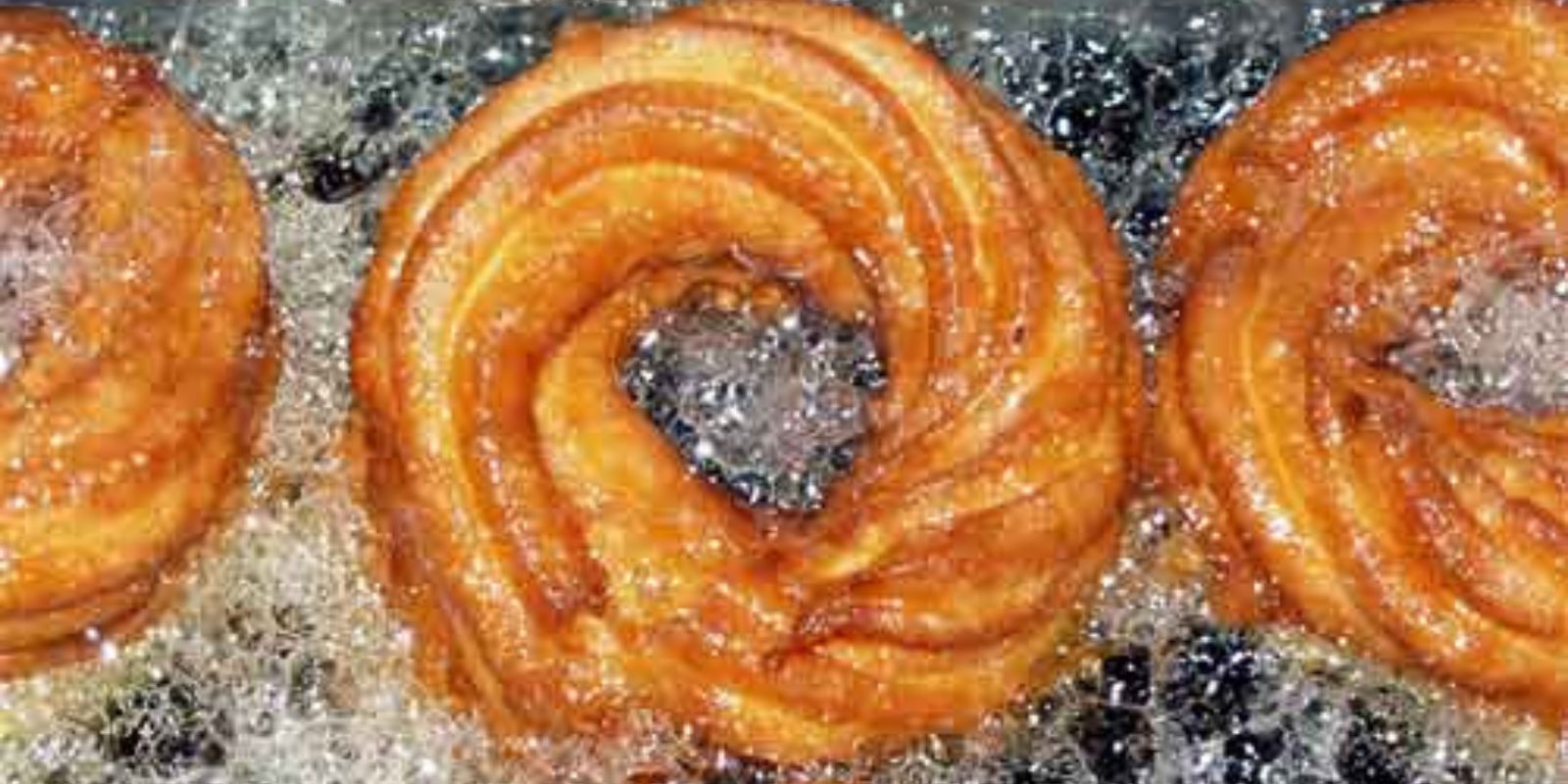 Spritzkuchen mit Vanillecreme und Zuckerguss