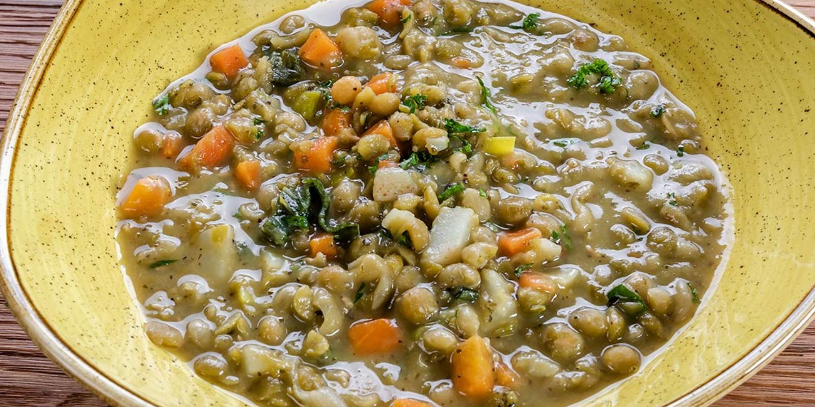 Traditionsreich und Herzhaft: Erbseneintopf nach Bundeswehrart