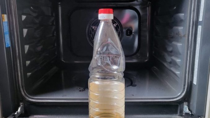 Tun Sie dies immer nach jedem Gebrauch des Ofens und Sie müssen nicht mehr stundenlang reinigen