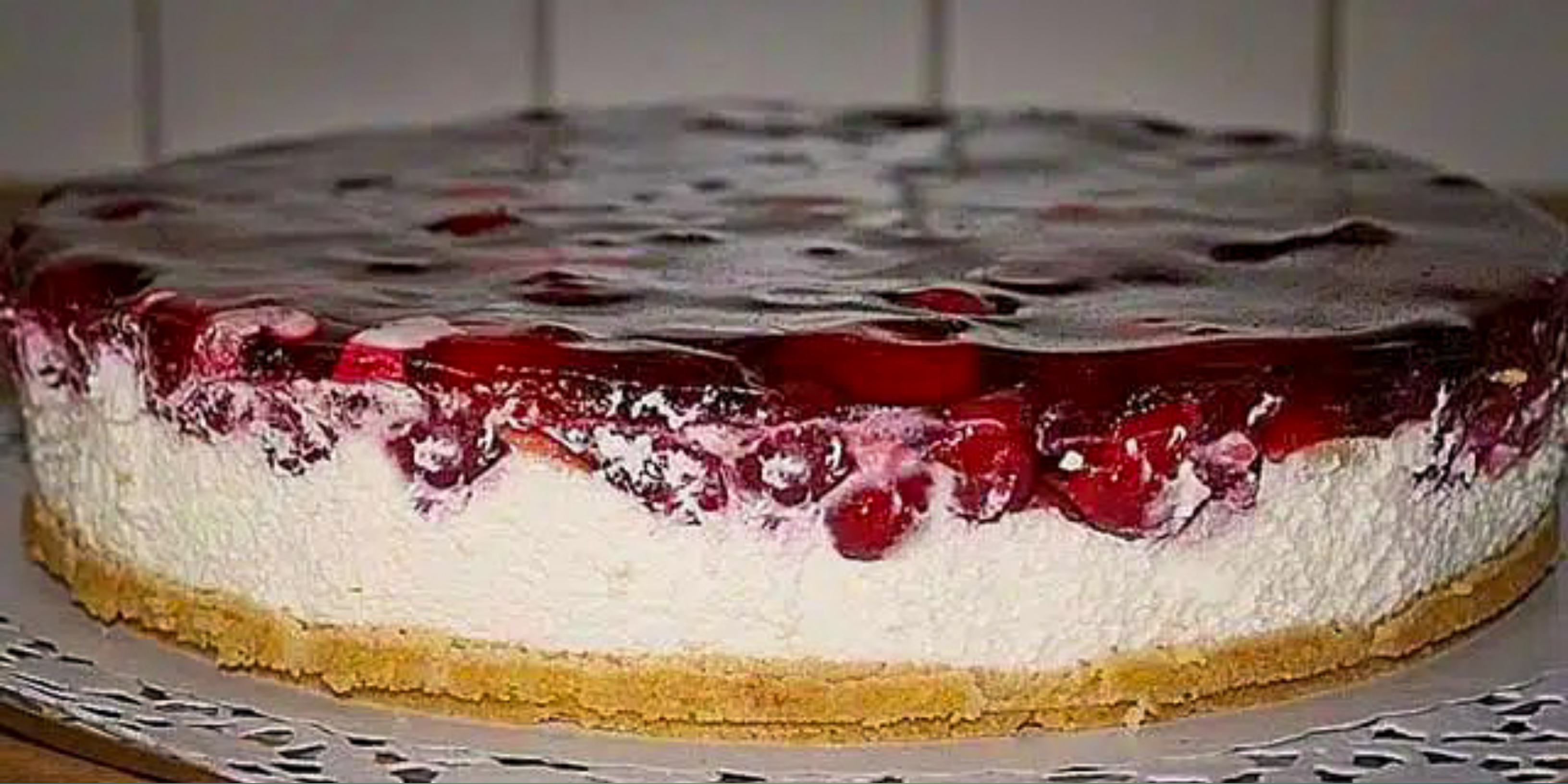 WINDBEUTELTORTE MIT FRISCHKÄSE